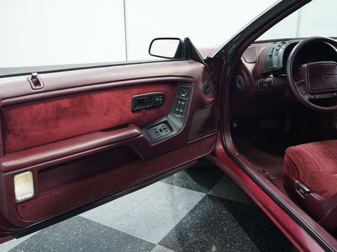 Used 1991 Chrysler LeBaron Convertible image 31