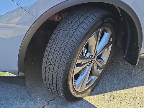 Certified 2024 Nissan Murano Platinum w/ Cargo Package image 33