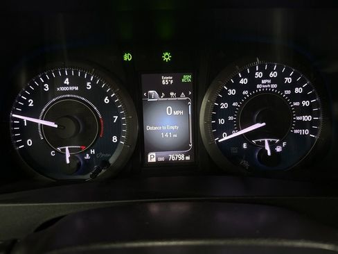 Used 2019 Toyota Sienna XLE image 26