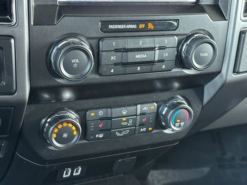 Used 2020 Ford F150 XLT w/ Equipment Group 302A Luxury AWD/4WD image 22