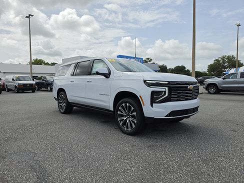 New 2026 Chevrolet Suburban High Country RWD image 1