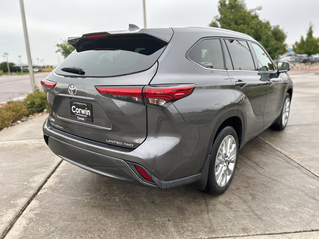 Used 2023 Toyota Highlander Limited AWD/4WD image 8