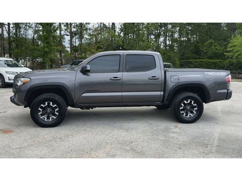 Used 2021 Toyota Tacoma TRD Off-Road w/ Technology Package AWD/4WD image 5