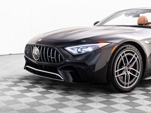 Used 2023 Mercedes-Benz SL 55 AMG 4MATIC image 32