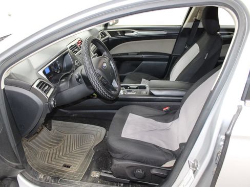 Used 2017 Ford Fusion S FWD image 14