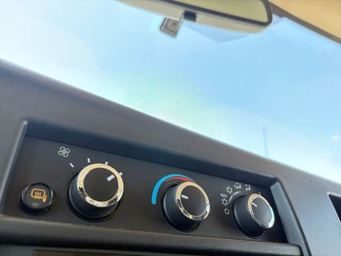 Used 2024 Chevrolet Express 2500 w/ Driver Convenience Package RWD image 21