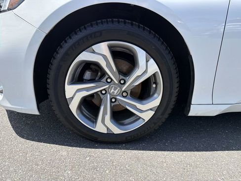 Used 2020 Honda Accord EX image 32