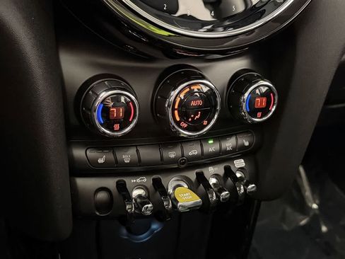 Certified 2024 MINI Cooper SE FWD image 21