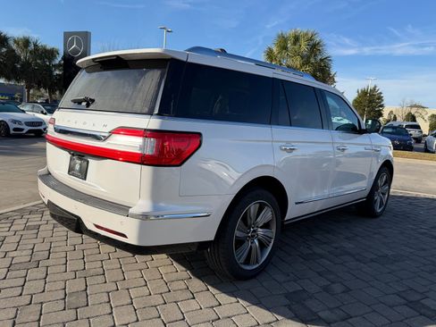 Used 2018 Lincoln Navigator Select w/ Cargo Package image 8