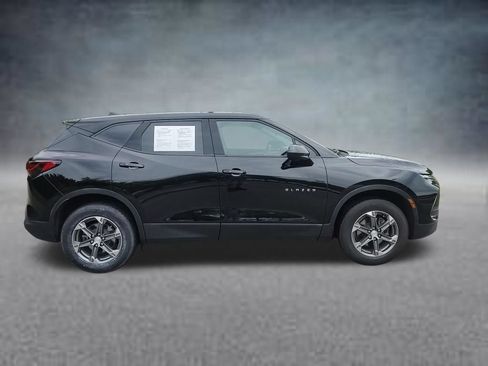 Used 2024 Chevrolet Blazer LT FWD image 8