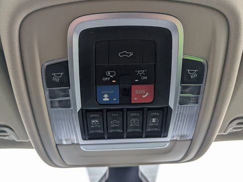 Used 2020 RAM 1500 Laramie image 22