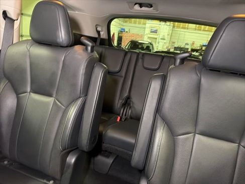 Used 2023 Subaru Ascent Limited w/ Technology Package AWD/4WD image 28