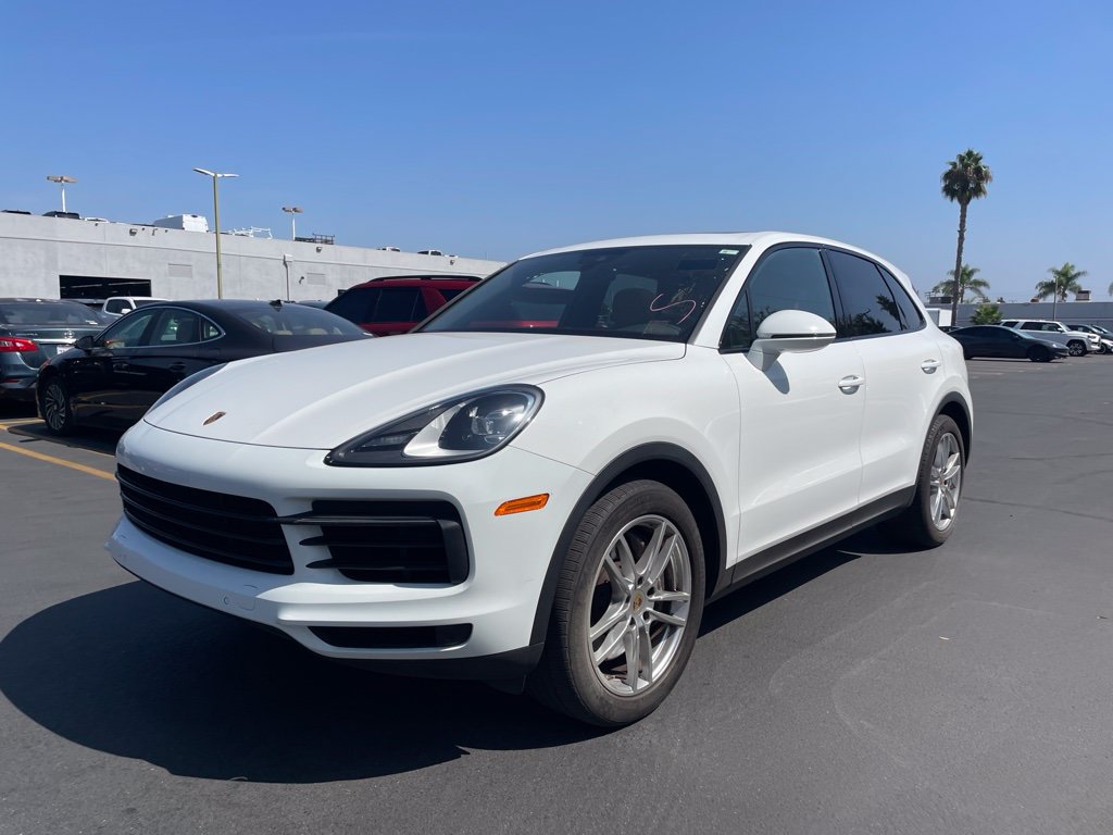 Used 2023 Porsche Cayenne w/ Premium Package AWD/4WD image 5