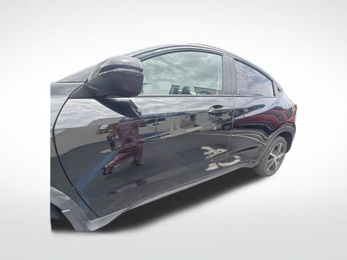 Used 2022 Honda HR-V EX image 4