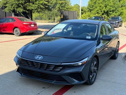 Used 2024 Hyundai Elantra SEL w/ Convenience Package