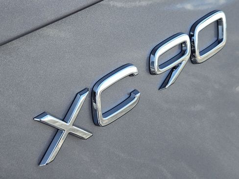 New 2026 Volvo XC90 B5 Core w/ Protection Package Premier image 14