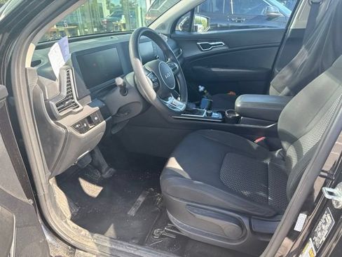 Certified 2023 Kia Sportage LX AWD/4WD image 9