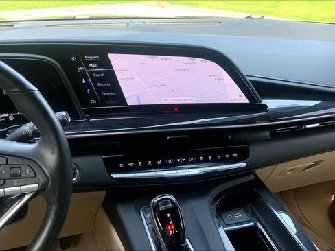 Used 2021 Cadillac Escalade ESV Premium Luxury w/ Driver Assist Tech Package AWD/4WD image 6