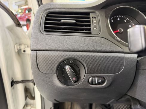 Used 2015 Volkswagen Jetta S image 20