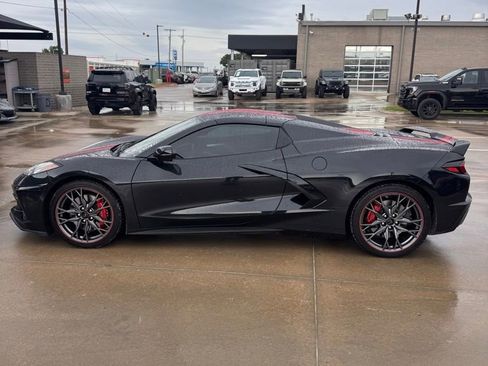 Used 2024 Chevrolet Corvette Stingray Premium Conv w/ Z51 Performance Package RWD image 4
