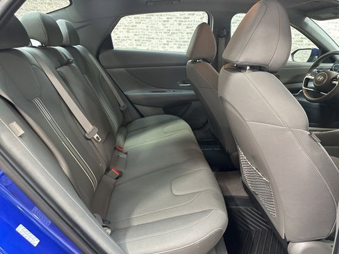 Certified 2024 Hyundai Elantra SEL w/ Convenience Package image 12