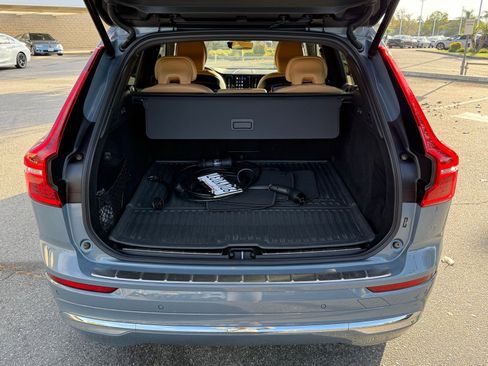 Used 2023 Volvo XC60 T8 Ultimate image 16