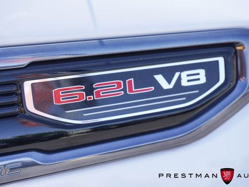 Used 2024 GMC Sierra 1500 AT4 w/ Technology Package AWD/4WD image 4