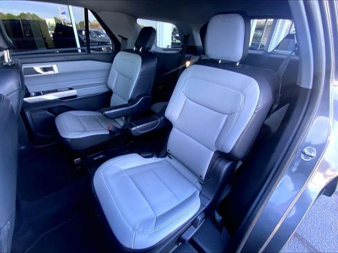 Used 2021 Ford Explorer XLT w/ Equipment Group 202A image 45