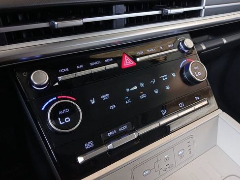 Used 2026 Hyundai Santa Fe SEL FWD image 21