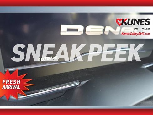 Used 2025 GMC Sierra 3500 Denali w/ Denali Reserve Package AWD/4WD image 9