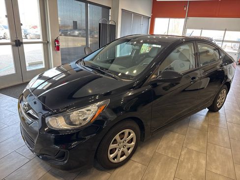 Used 2014 Hyundai Accent GLS image 6