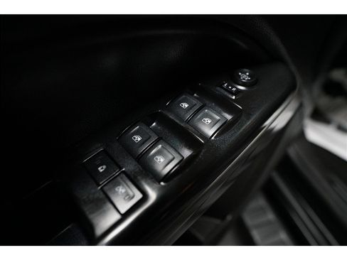 Used 2018 Chevrolet Colorado LT image 16