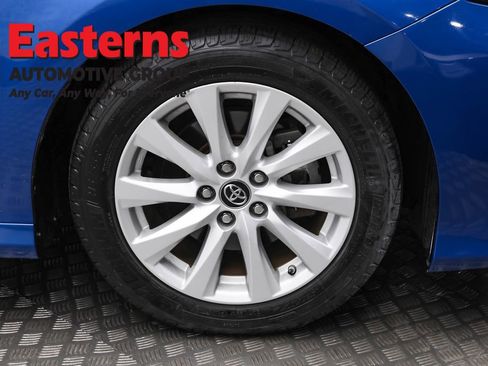 Used 2019 Toyota Camry LE image 31