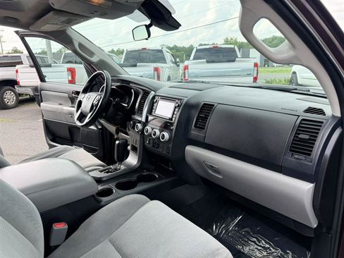 Used 2018 Toyota Sequoia SR5 w/ Carpet Cargo Mat Package AWD/4WD image 12