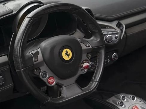 Used 2013 Ferrari 458 Spider RWD image 16