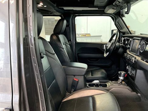 Used 2021 Jeep Wrangler Unlimited Sahara image 11