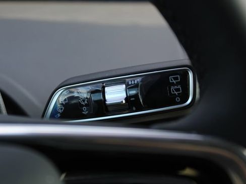 New 2026 Lincoln Nautilus Premier AWD/4WD image 16