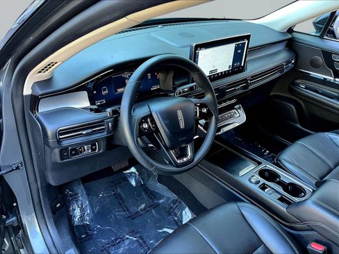 Used 2023 Lincoln Corsair AWD w/ Equipment Group 101A image 17