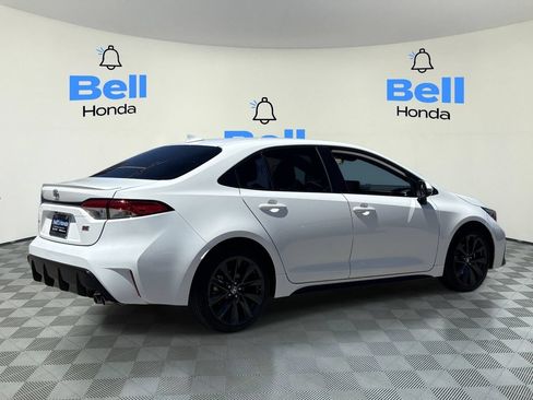 Used 2024 Toyota Corolla SE FWD image 4