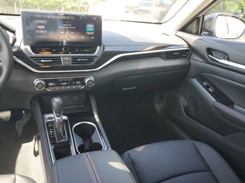 New 2025 Nissan Altima 2.5 SR w/ SR Premium Package image 14