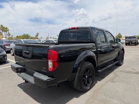 Used 2021 Nissan Frontier SV w/ Midnight Edition Floor Mats RWD image 12
