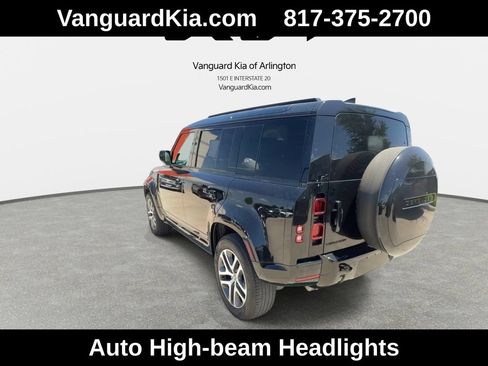 Used 2024 Land Rover Defender 110 X-Dynamic SE AWD/4WD image 7