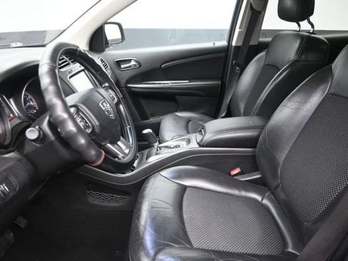 Used 2020 Dodge Journey Crossroad FWD image 17