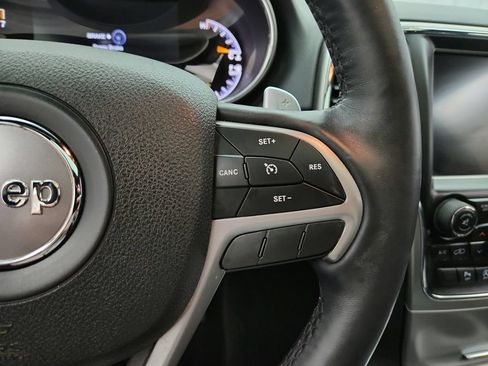 Used 2017 Jeep Grand Cherokee Altitude w/ Quick Order Package 23Z AWD/4WD image 19