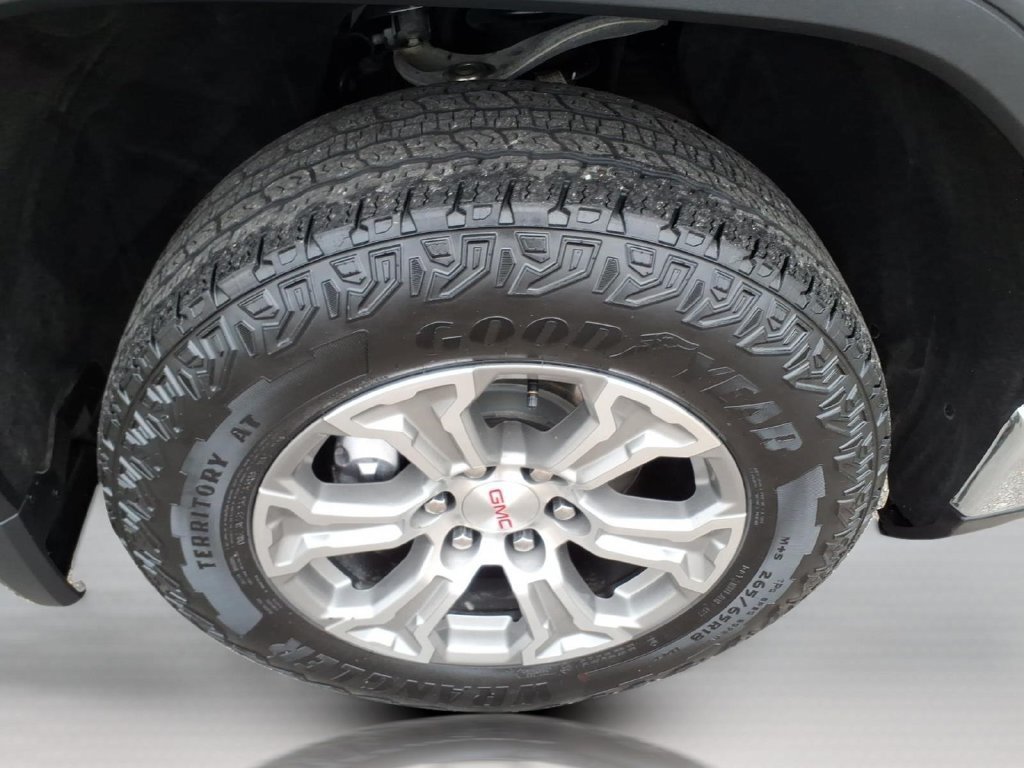 Used 2023 GMC Sierra 1500 SLE AWD/4WD image 9