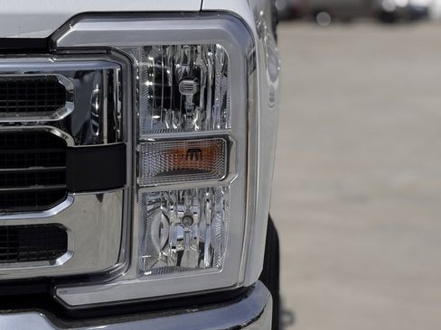 New 2025 Ford F350 XLT image 8