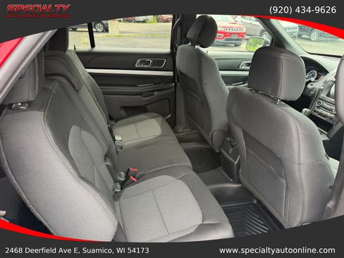 Used 2017 Ford Explorer XLT w/ Equipment Group 201A AWD/4WD image 24
