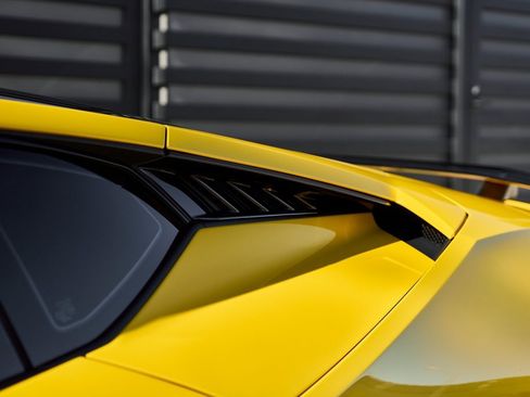 Used 2023 Lamborghini Huracan Tecnica image 7