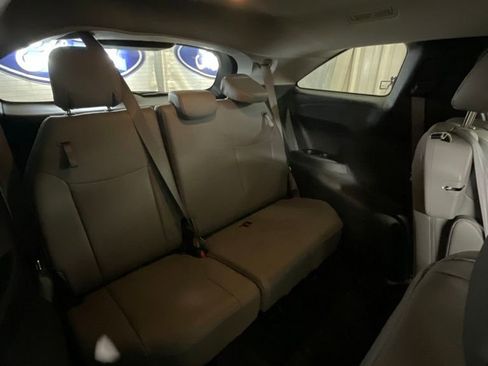 Used 2025 Toyota Sienna XLE FWD image 13