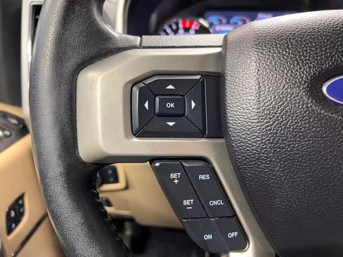 Used 2021 Ford F350 Lariat w/ Lariat Value Package AWD/4WD image 7